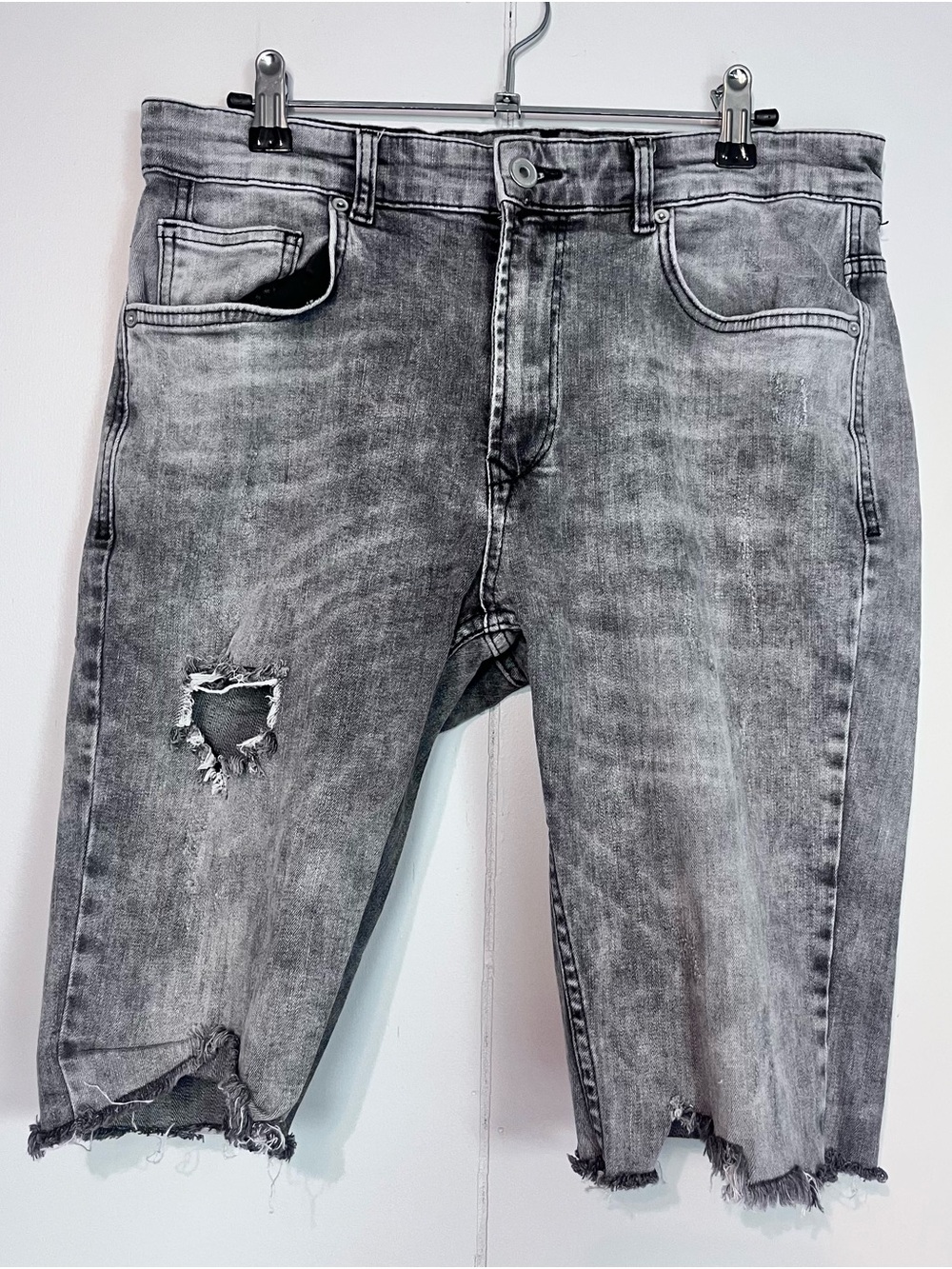 Zara Man Denim Distressed Cutoff Jean Shorts Gray Acid Wash Size 34